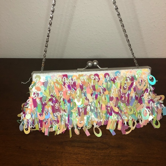 Fun sparkly clutch - Picture 3 of 3